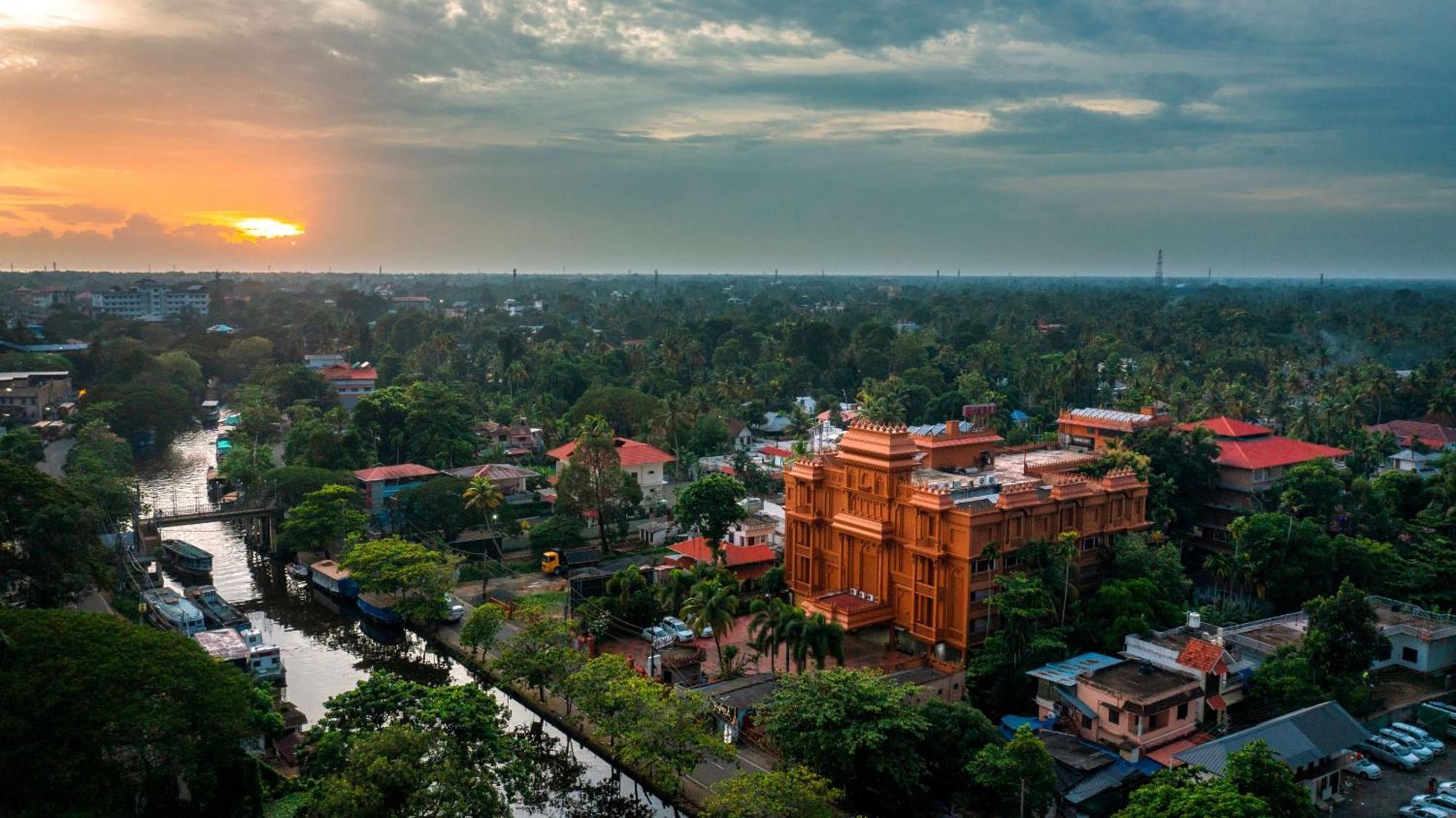 Haveli Backwater Resort Alappuzha Εξωτερικό φωτογραφία